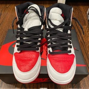 NIKE AIR JORDAN 1 Retro High OG GS Size 7 youth in White/University Red/Black.